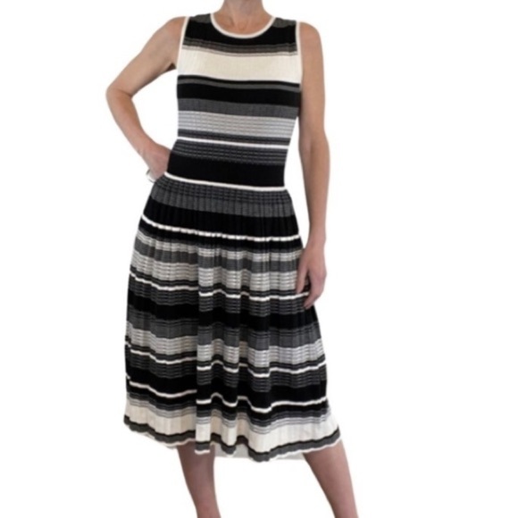 Kate Spade Dress Women’s Extra Small Black White Striped Sleeveless Knit Pull-On - Picture 1 of 4